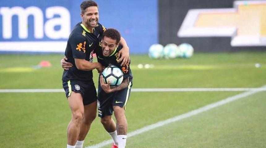 Fenerbah&ccedil;elileri kahreden resim: Neymar ve Diego!