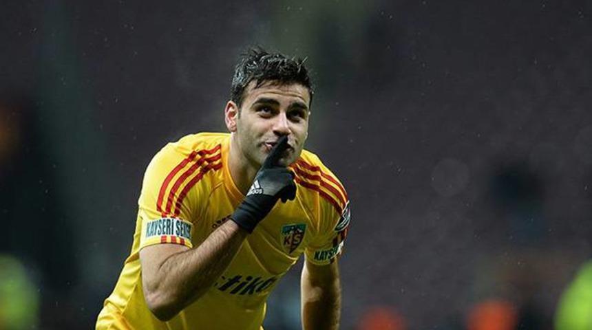 Deniz T&uuml;r&uuml;&ccedil;'ten transfer a&ccedil;ıklaması!