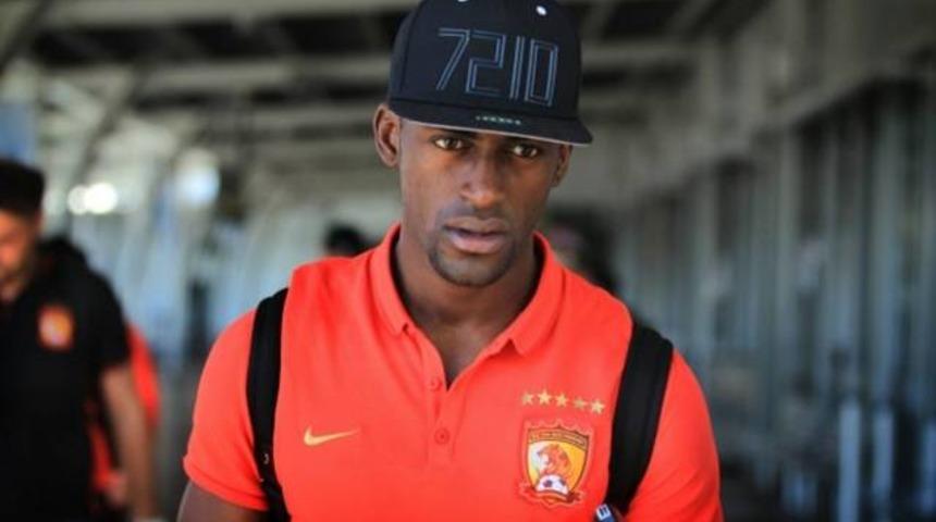Galatasaray'dan Jackson Martinez hamlesi
