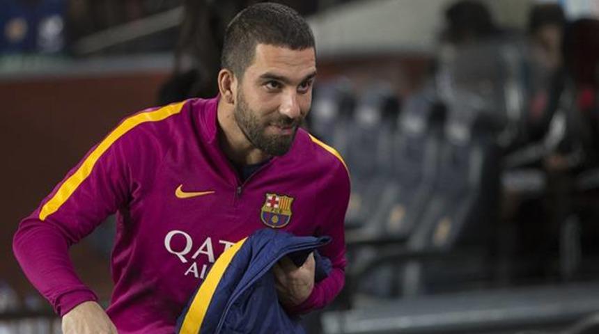 Bellerin Barcelona'ya Arda Turan sayesinde gelecek!