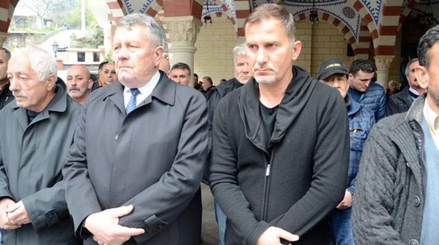 Galatasaraylı eski futbolcu Erg&uuml;n Penbe, babannesini kaybetti!