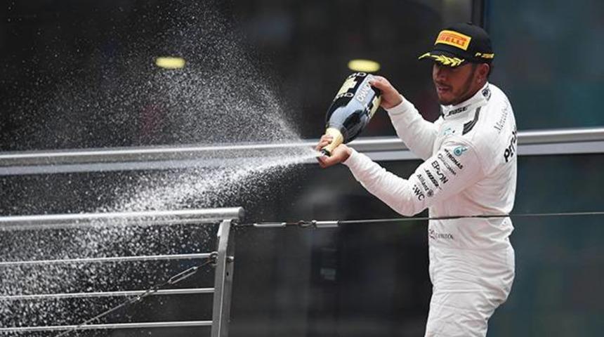&Ccedil;in Grand Prix'inde zafer Lewis Hamilton'ın!