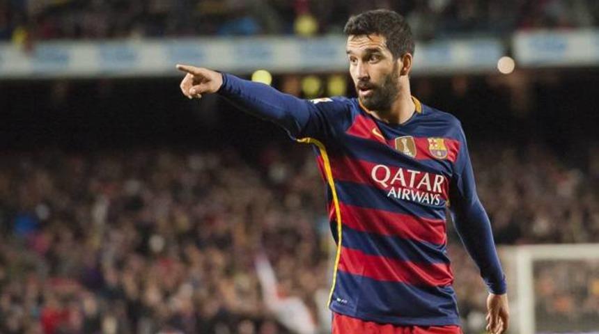 Arsenal'in Arda Turan hayali suya d&uuml;şt&uuml;
