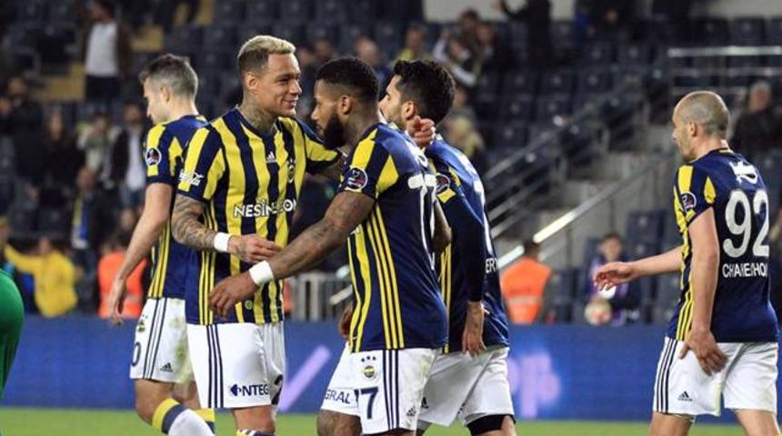 '&Ouml;n&uuml;m&uuml;zdeki sezon Fenerbah&ccedil;e'de oynamak istiyorum'