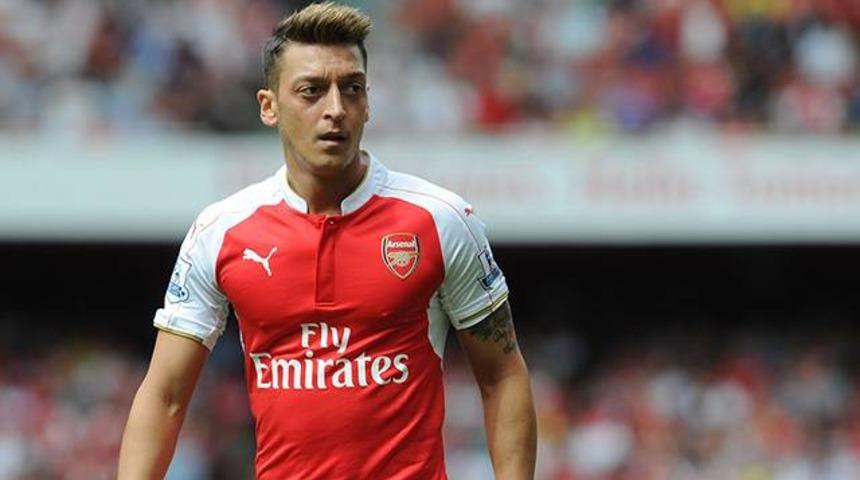 Mesut Özil'e Manchester United kancası!