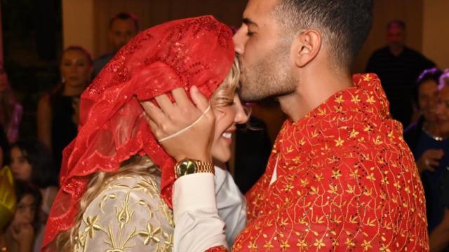 Esra Erol'un kardeşi Eda Erol pilot sevgilisiyle evlendi!  Gelinliğine yorum yağdı 