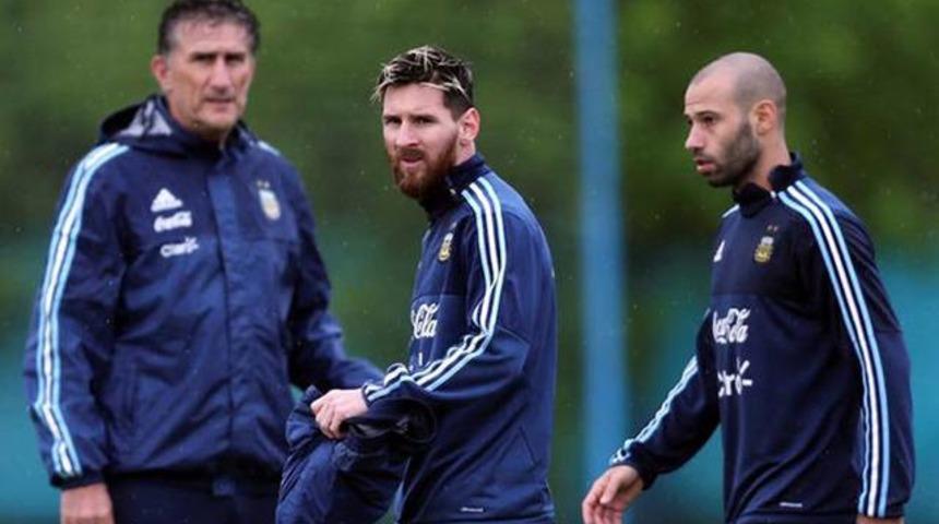 Arjantin Bauza'nın g&ouml;revine son verdi