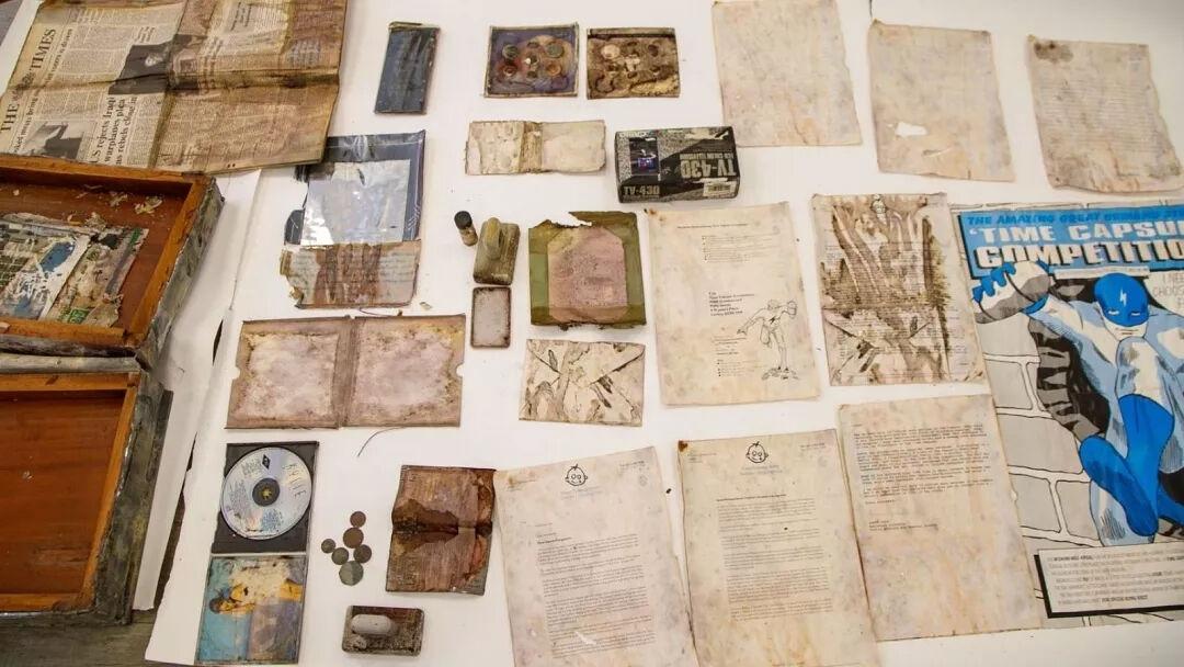 34 yıl önce hazırlamıştı! Prenses Diana nın zaman kapsülü erken açıldı! Bakın içinden neler çıktı 2