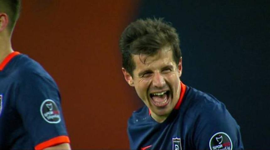 Emre Belözoğlu'ndan kahkaha yanıtı