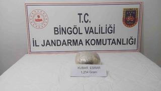 Bingöl’de 1 kilo esrar ele geçirildi