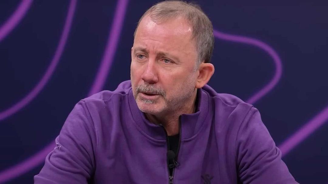 Beşiktaş ta Sergen Yalçın dönemi resmen başlıyor! Tecrübeli teknik adam tesislerde: İşte ilk görüntüler! 5