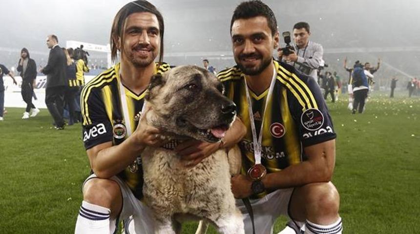 Mehmet Topuz futbolu bıraktığını a&ccedil;ıkladı