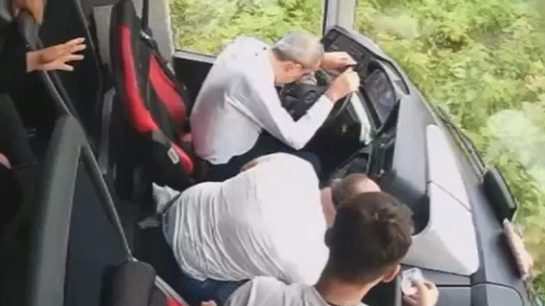 Samsun daki kazada yeni görüntüler ortaya çıktı! Şoför rahatsızlandı, ikinci kaptan yetişemedi... Her şeyi anlattı 2