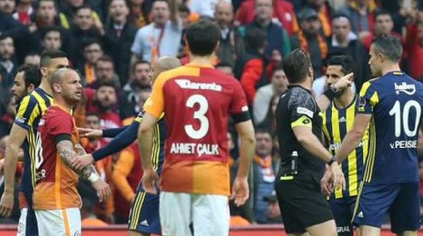Sneijder ile Van Persie kapıştı