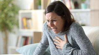 Kalbiniz yardım çığlığı atıyor olabilir: Kadınlarda kalp krizi sessizce geliyor! Uzman uyardı: Bu belirtileri hafife almayın...