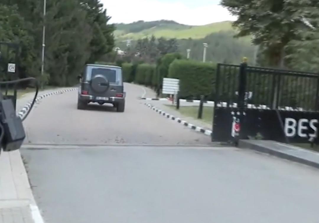 Beşiktaş ta Sergen Yalçın dönemi resmen başlıyor! Tecrübeli teknik adam tesislerde: İşte ilk görüntüler! 3