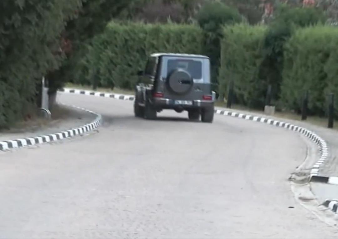 Beşiktaş ta Sergen Yalçın dönemi resmen başlıyor! Tecrübeli teknik adam tesislerde: İşte ilk görüntüler! 4