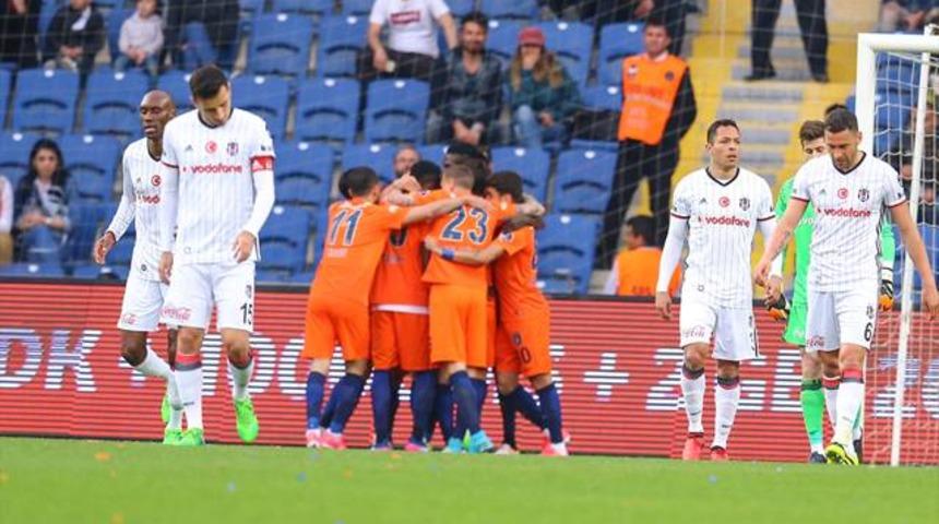 Başakşehir Beşiktaş ma&ccedil; &ouml;zeti izle: İşte 3-1'lik skoru ile Beşiktaşlıları şok eden ma&ccedil;ın golleri