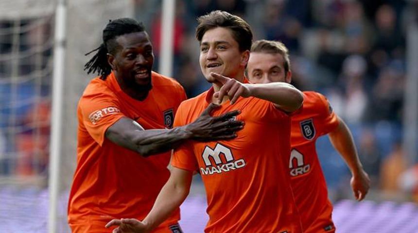 'Cengiz &Uuml;nder Manchester'da, Porto'da 11'de oynar'