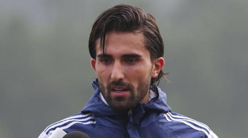 Ahmet Bulut, Hasan Ali'yi Galatasaray'a g&ouml;t&uuml;r&uuml;yor!