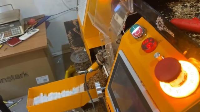 Sigara fabrikası gibi eve operasyon