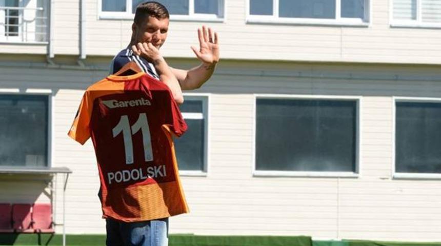Podolski: 'Umarım Galatasaray taraftarı beni unutmaz'