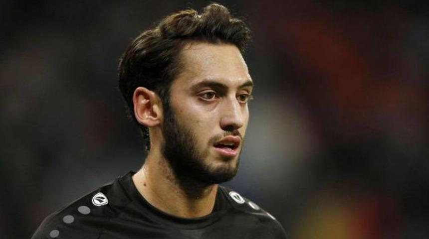  Galatasaray'dan Hakan &Ccedil;alhanoğlu hamlesi!