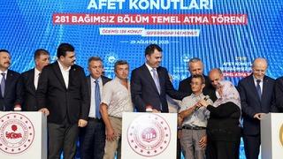 İzmir'de orman yangınının yaraları sarılıyor! Bakan Kurum: Devlet hiçbir zaman milletini yalnız bırakmamıştır