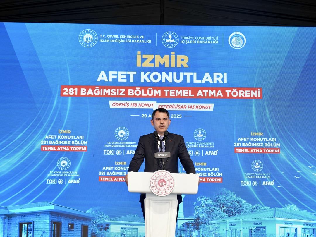 İzmir de orman yangınının yaraları sarılıyor! Bakan Kurum: "Devlet hiçbir zaman milletini yalnız bırakmamıştır" 2