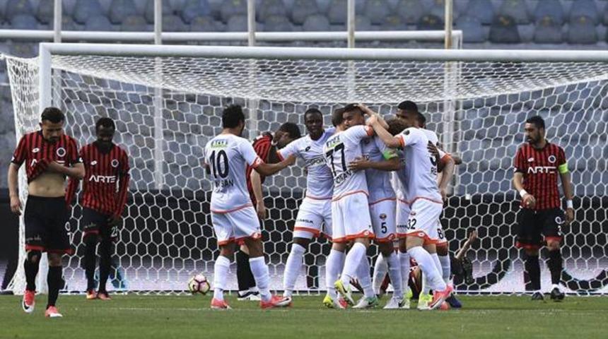 Gen&ccedil;lerbirliği 0 - 1 Adanaspor