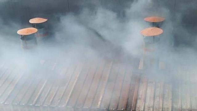 Antakya’da mobilya atölyesinde yangın çıktı