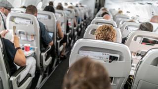 Uçaklar kalkış ve iniş yaparken neden koltukların dik pozisyona getirilmesi istenir?