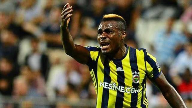 Emenike'den ırkçı mesajlara cevap