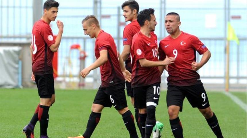 U17 Futbol Milli Takımı &ccedil;eyrek finale y&uuml;kseldi