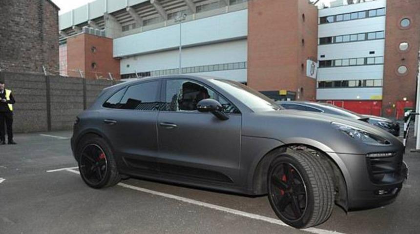 Coutinho'nun aracına flaş saldırı!