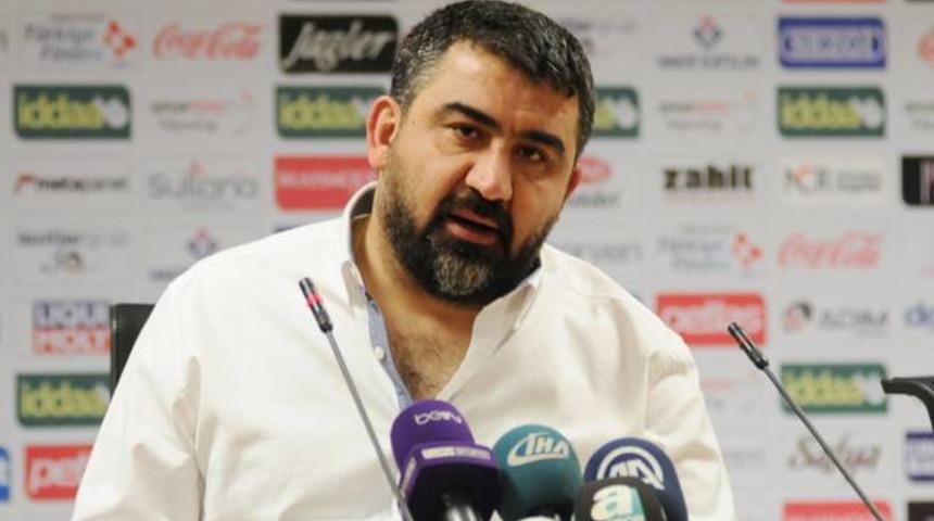 &Uuml;mit &Ouml;zat, Ahmet İlhan'ı transfer ettiklerini a&ccedil;ıkladı