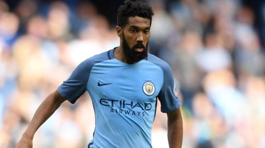 Fenerbah&ccedil;e'den sol beke Clichy hamlesi