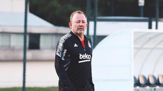 Sergen Yalçın ayağının tozuyla ayrılığa izin verdi! Beşiktaş'tan İtalya'ya gitti