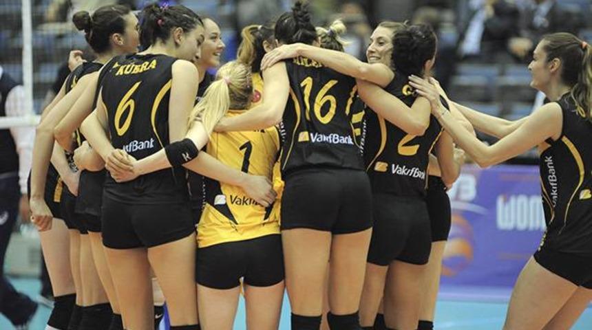 VakıfBank D&uuml;nya Kul&uuml;pler Şampiyonasında finalde!