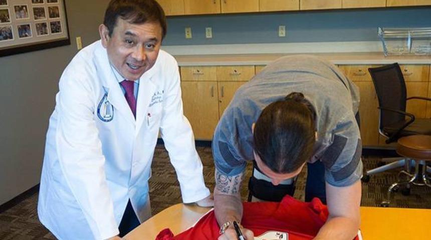 Ibrahimovic'in doktoru ameliyat sonrası şaşkına d&ouml;nd&uuml;