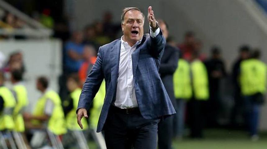 Advocaat: 'Gitmesi gereken oyuncular var'