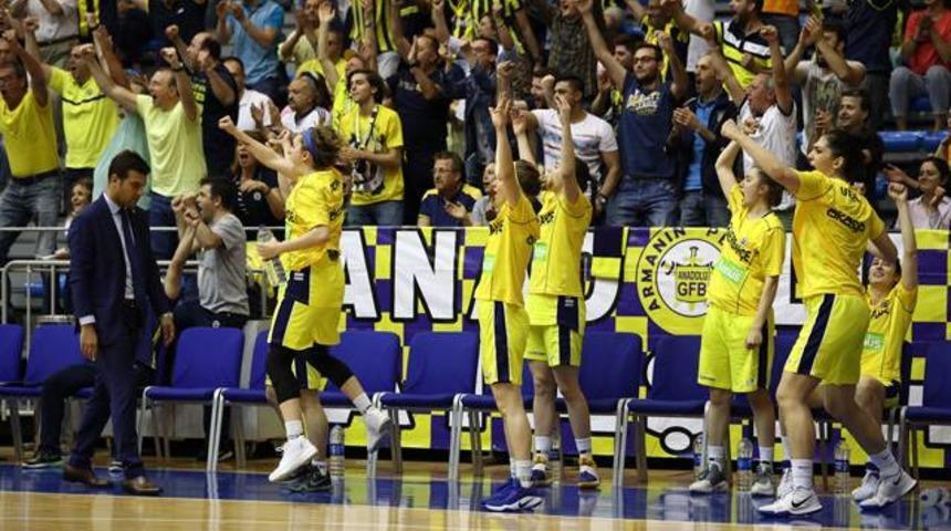 Fenerbah&ccedil;e  79 - 72 Yakın Doğu &Uuml;niversitesi