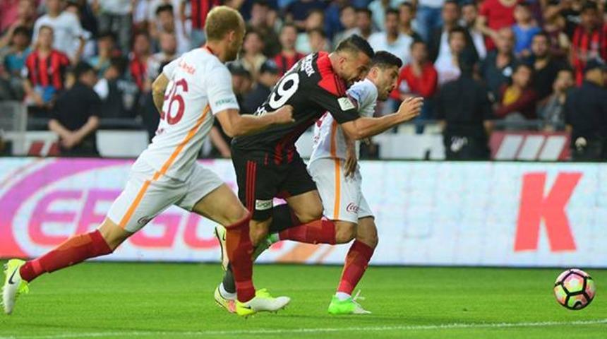 Gaziantepspor-Galatasaray ma&ccedil;ını spor yazarları değerlendirdi