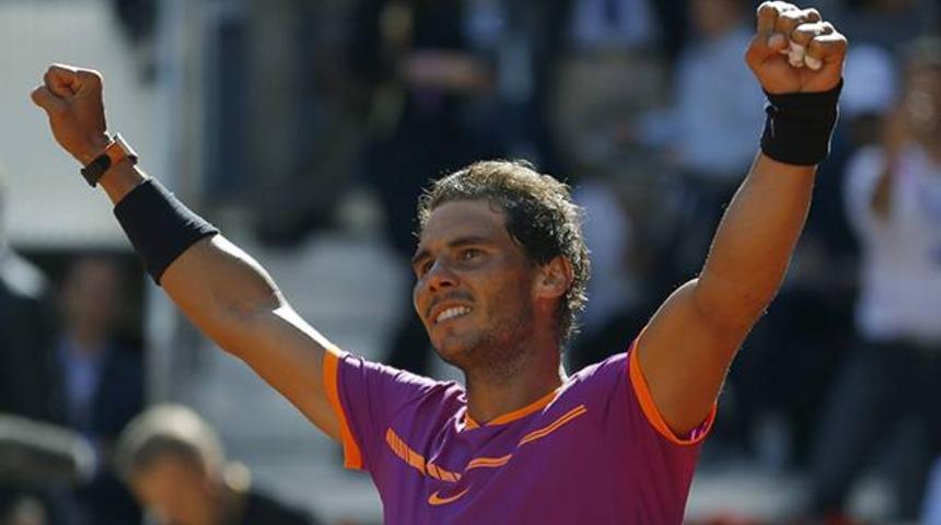 Toprak kort Rafael Nadal'a yaradı