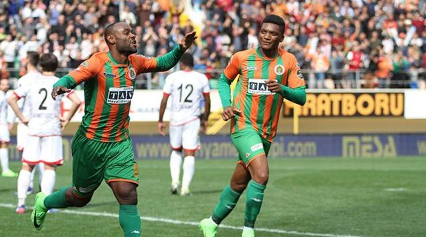 Vagner Love: 'Alanyaspor'u Monaco'ya tercih ettim'