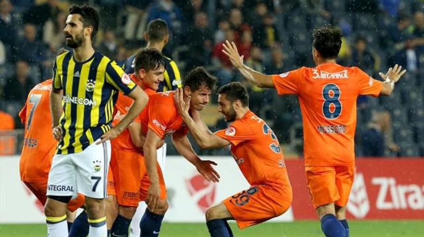 Emre Bel&ouml;zoğlu gole sevinmedi