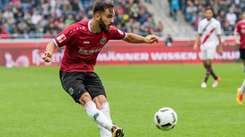 Kenan Karaman, Beşiktaş'a imzayı atıyor