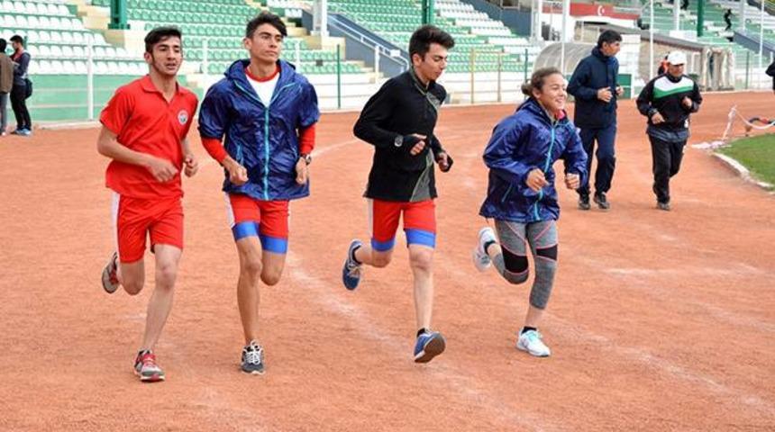 Genç atletizmciler dev kulüplerin radarında