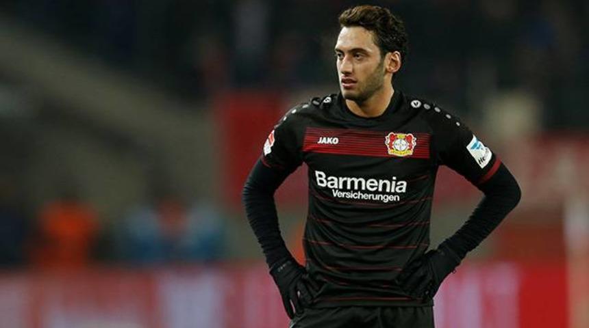 Hakan &Ccedil;alhanoğlu gidecekler listesinde!