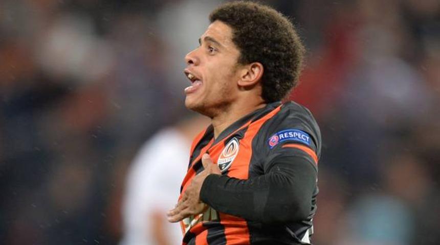  Beşiktaş'tan F.Bah&ccedil;e'yi kızdıracak Taison hamlesi! CD g&ouml;nderildi...